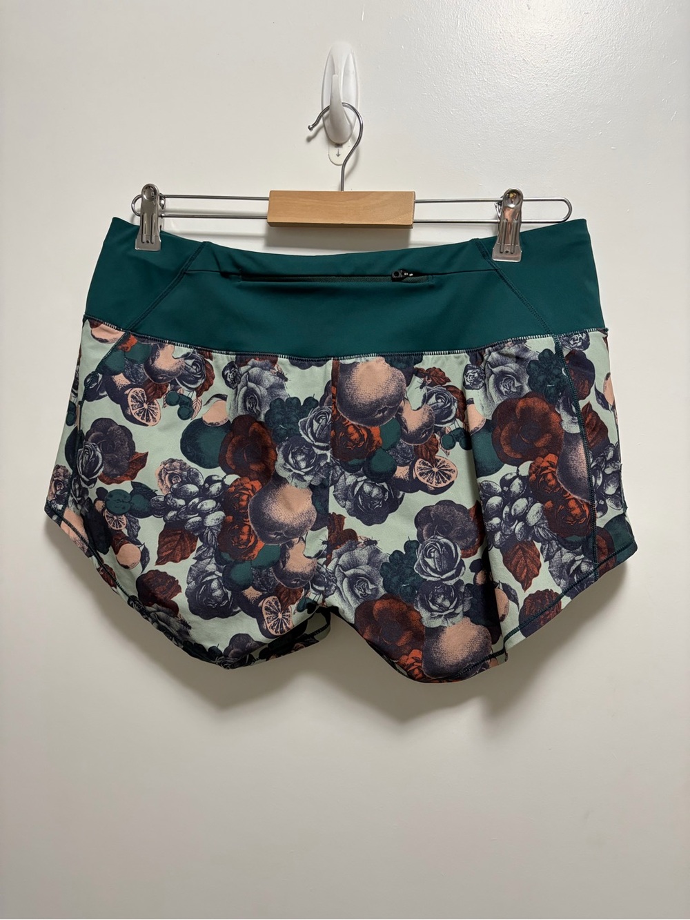 Oiselle Special Edition Roga Shorts Women’s Size 6 - Picture 2 of 5
